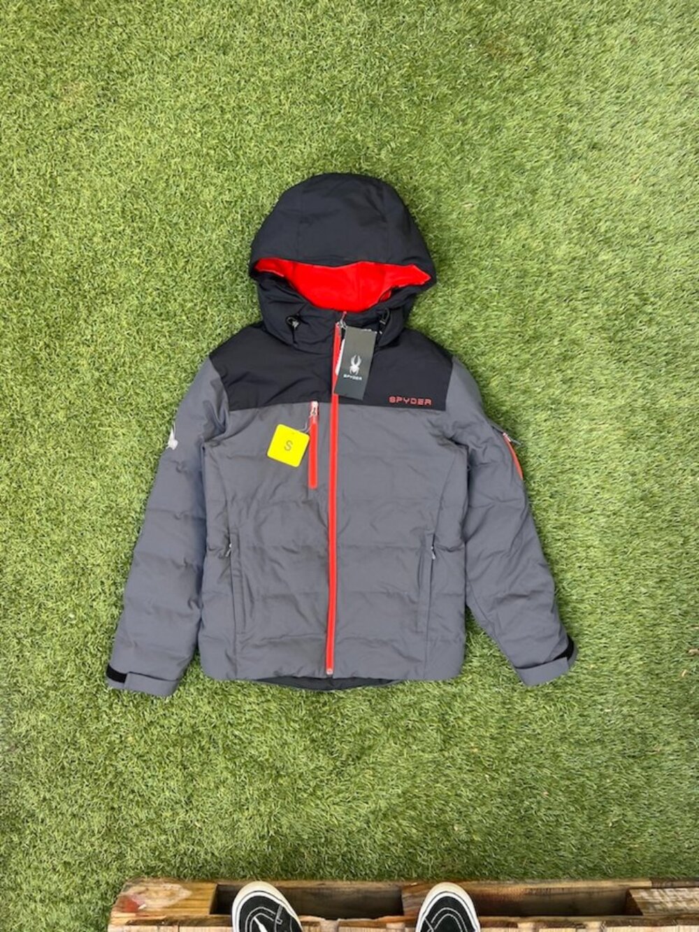 Spyder Men's Down Puffer Jacket Size S Gray Black Red Hooded NWT